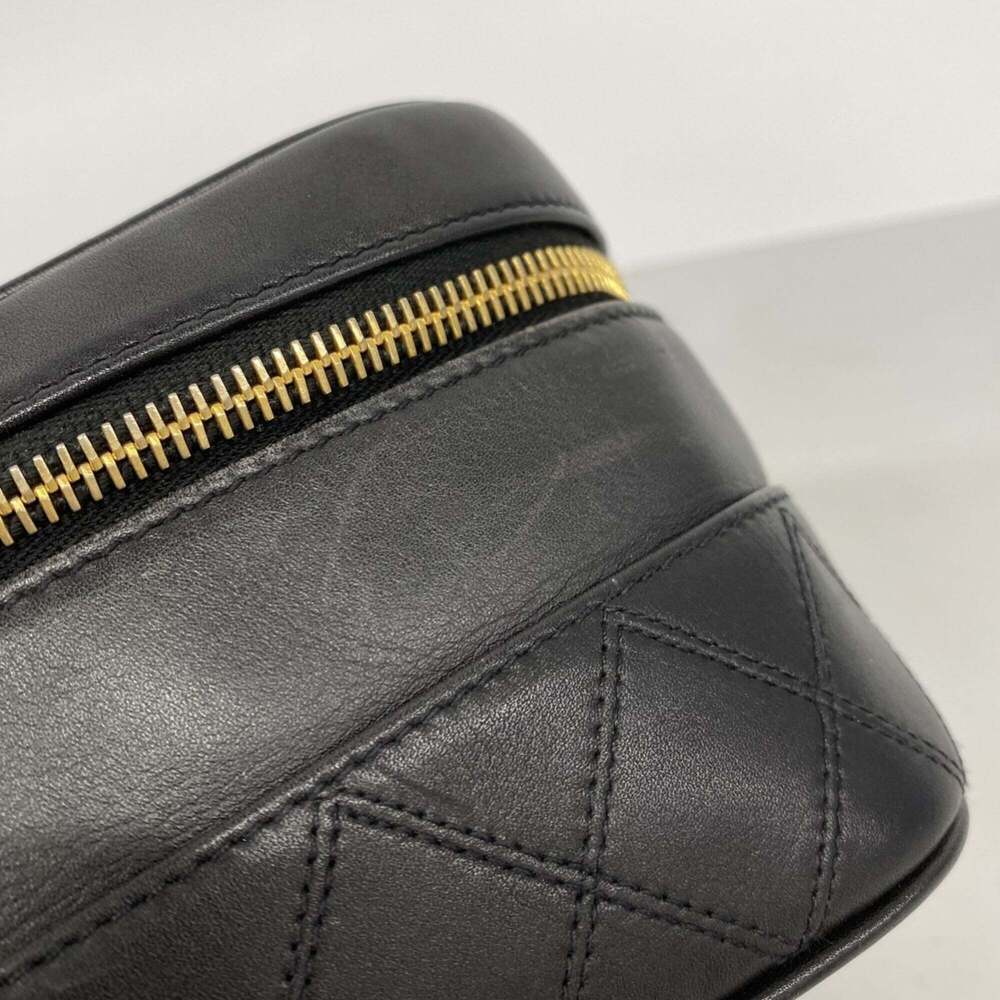 CHANEL Black Lambskin Leather Vanity Bag - Picture 9 of 11